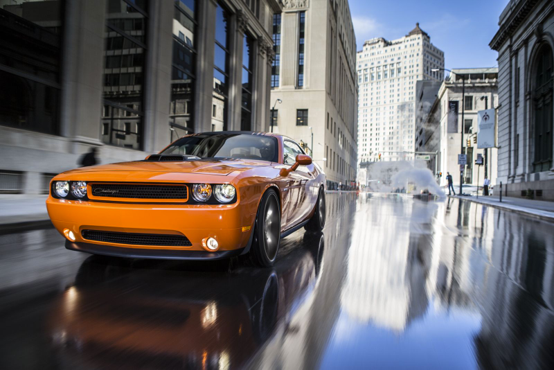 Illustration for article titled Hemi® 'Shaker' Returns – 2014 Challenger R/T And Mopar ’14 Challenger Models Deliver Power, Performance And Heritage